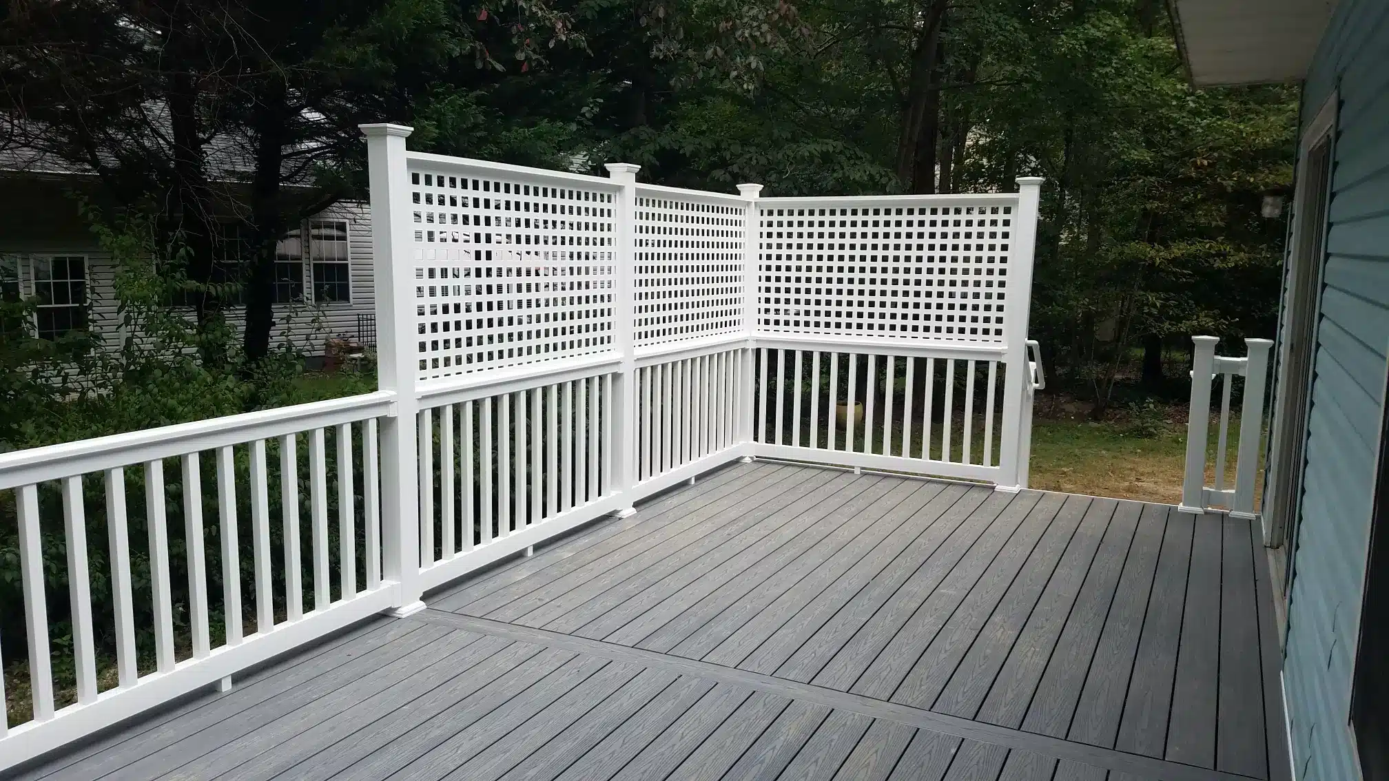 Custom privacy screens for decks and outdoor living spaces in maryland